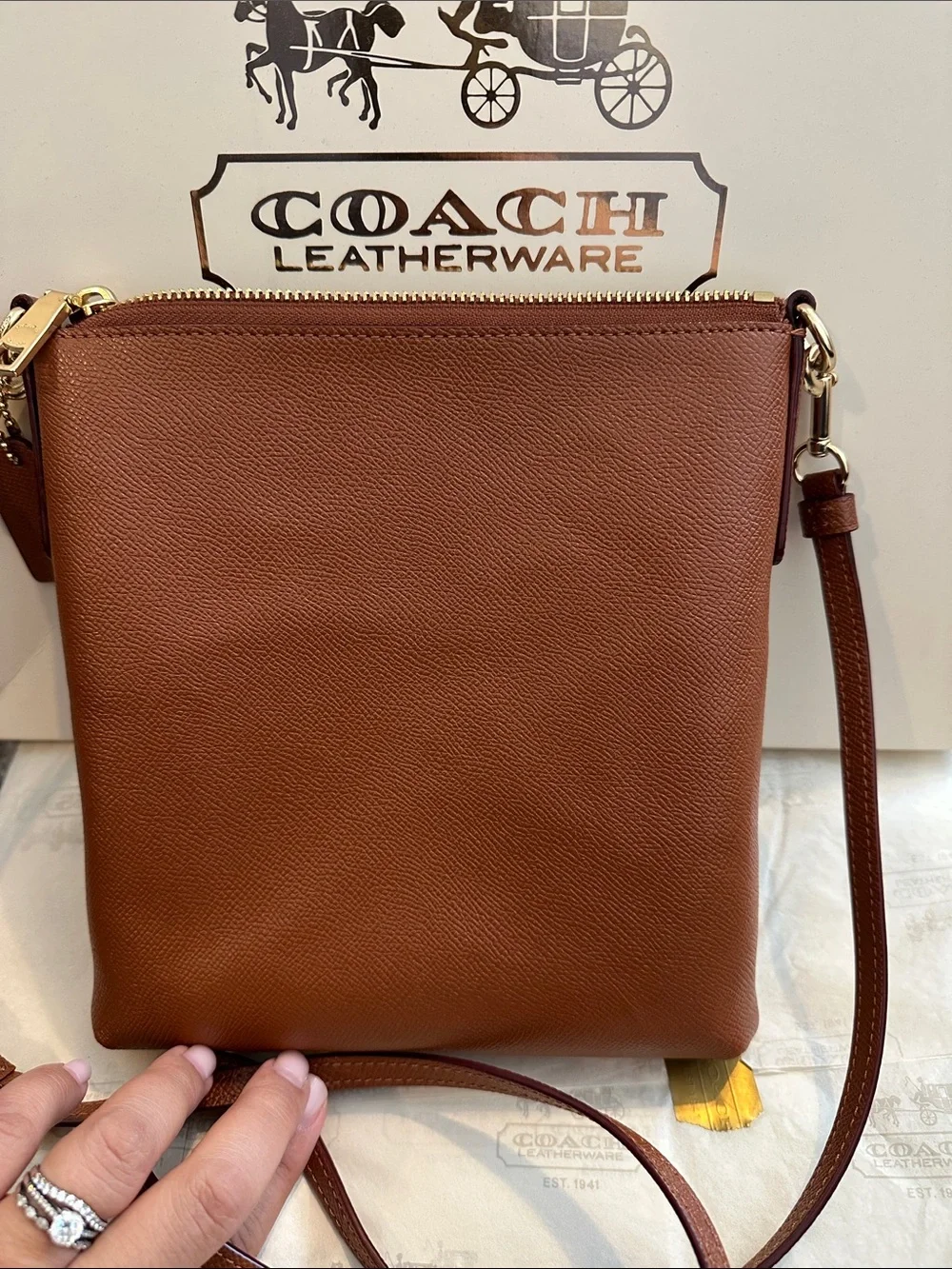 Coach crossbody - Picture 4 of 4